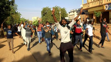 صورة السودان.. انطلاق “مسيرة ثانية” للقصر والشرطة تطلق الغاز
