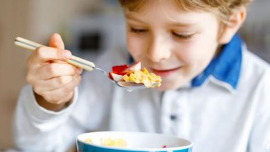 صورة تحذير للآباء: لا للكورن فليكس في إفطار أطفالكم