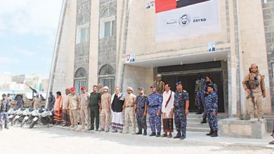 صورة السلطات الأمنية في سقطرى تشيد بجهود “خليفة الإنسانية” لدعم قطاع الأمن