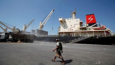 صورة أطليار الإسبانية تكشف عن تزويد إيران ميليشيات الحوثى معدات عسكرية عبر ميناء الحديدة