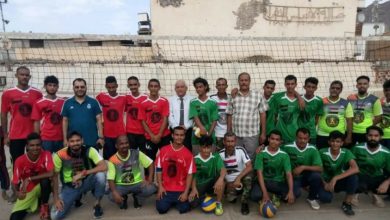 صورة الكاف والوالي يدشنان منافسات دوري كرة الطائرة لمنتخبات مديريات العاصمة عدن
