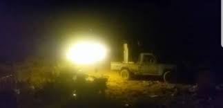 صورة قيادي إرهابي بارز موالي للشرعية اليمنية يقود تجمع لعناصر إرهابية بين لحج وتعز 