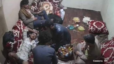صورة الحوثي يعتقل سبعة ضباط في البحث الجنائي بصنعاء بتهمة تسريب فيديو تعذيب” الأغبري”