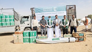 صورة سلمان للإغاثة يوزع مساعدات غذائية لـ 200 أسرة نازحة في مأرب اليمنية