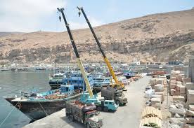 صورة إجتماع بمؤسسة موانئ البحر العربي يناقش آلية تنظيم دخول الشاحنات إلى الميناء