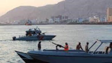 صورة #حضرموت.. إنقاذ صياد تعرض قاربه لخلل فني في سواحل #المكلا
