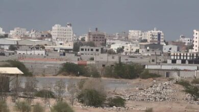 صورة في أول أيام عيد الفطر.. مليشيات #الحوثي تجدد استهدافها للأحياء السكنية  بالحديدة اليمنية