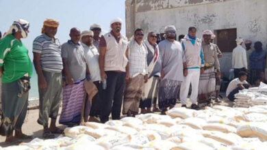 صورة “خليفة الإنسانية” تقدم مساعدات غذائية لـ 560 أسرة بسقطرى