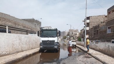 صورة مأمور مديرية #المعلا يوجه بشفط مياه #الأمطار من الشوارع