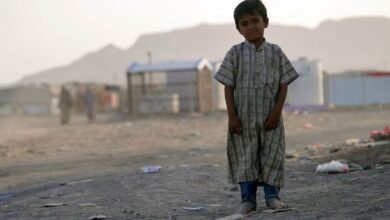 صورة تقرير حقوقي: كل 10 دقائق يموت طفل يمني بسبب الأمراض