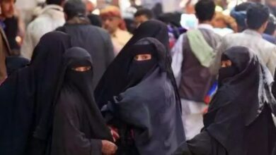 صورة الحوثيون يستعدون لإعدام امرأتين و 9 آخرين