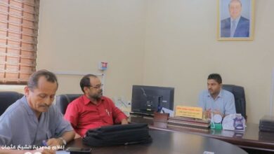 صورة مدير عام الشيخ عثمان يناقش مع وكيل مصلحة الأحوال المدنية تفعيل مكتب السجل المدني