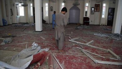 صورة قتلى وجرحى بانفجار داخل مسجد في ولاية قندوز شمال أفغانستان