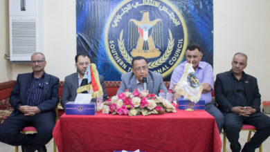 صورة الخُبجي يستعرض مع رؤساء ونواب لجان الجمعية الوطنية ودوائر الأمانة العامة نتائج وتفاصيل مشاورات الرياض