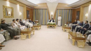 صورة الرئيس الزُبيدي يستقبل محافظ حجة وعددا من وجهاء المحافظة
