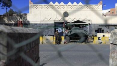 صورة الخارجية الأمريكية تعلن وفاة أحد موظفيها السابقين باليمن في سجون الحوثي