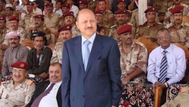 صورة الحوثيون وإخوان اليمن.. عودة للسلطة من عدن والبنك إلى صنعاء