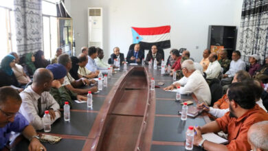صورة فريق الحوار الوطني الجنوبي يلتقي قيادة السلطة المحلية في مديرية دار سعد