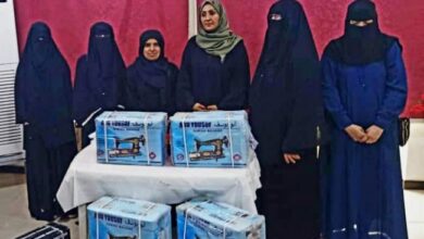 صورة توزيع مكائن خياطة للنساء المتعففات في العاصمة عدن
