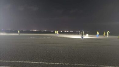 صورة البدء بمشروع صيانة وإعادة تأهيل مدرج مطار عدن الدولي