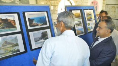 صورة رئيس جامعة عدن يفتتح محاضرة ومعرض صور عن الحديقة الجيولوجية بكلية الآداب
