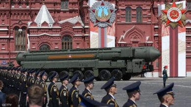صورة بوتين يلوح بالضربة الاستباقية.. هل هو تغيير العقيدة النووية؟