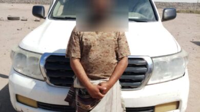 صورة حزام لحج يلقي القبض على المتهم بقتل عبدالكريم محسن ابو بكر