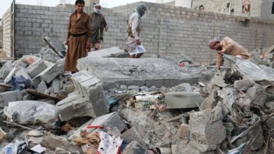 صورة كشف عمليات السطو والنهب.. الحوثي يقصف منزل أحد قياداته المنشقين