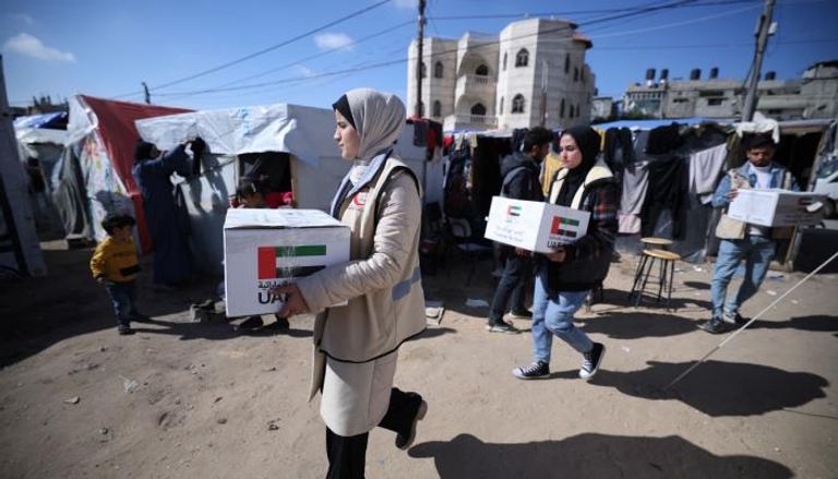 135 131905 red crescent relief aid gaza 700x400