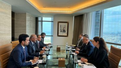 صورة الرئيس الزُبيدي يلتقي رئيس دائرة الشرق الأوسط وشمال أفريقيا في وزارة خارجية روسيا الاتحادية